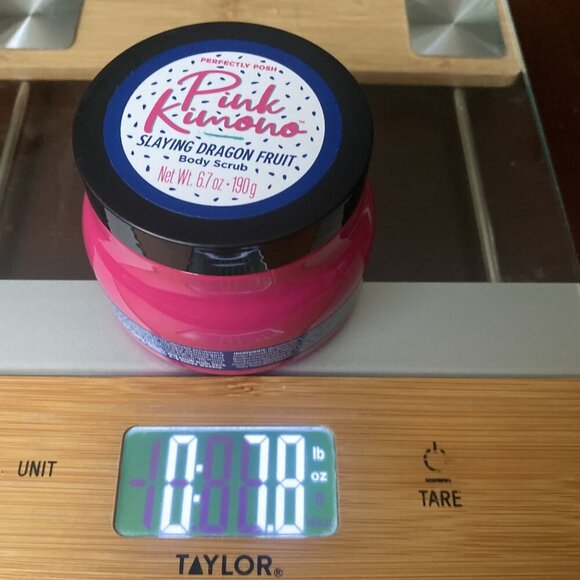 Perfectly Posh Pink Kimono Slaying Dragon Fruit Body Scrub 6.7 Oz * New * - Picture 10 of 10